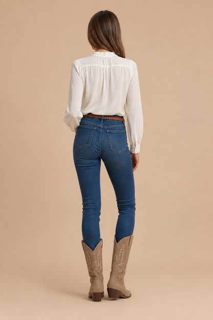 Marbella Rocío | Botas Camperas de Ante con Bordado Western
