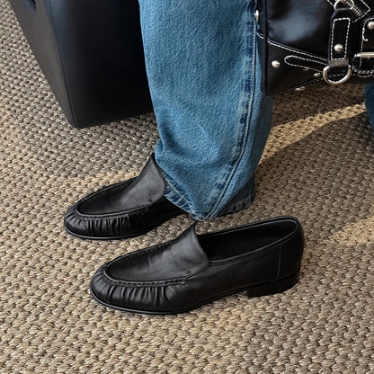 Mocasín de piel fruncida