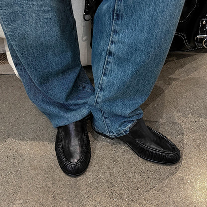 Mocasín de piel fruncida