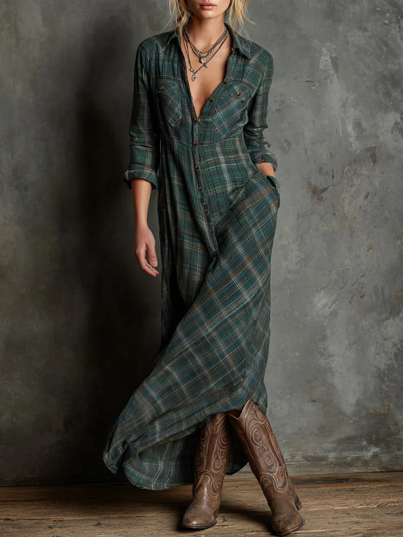 Vestido largo camisero de cuadros verdes, con solapa y botonadura sencilla